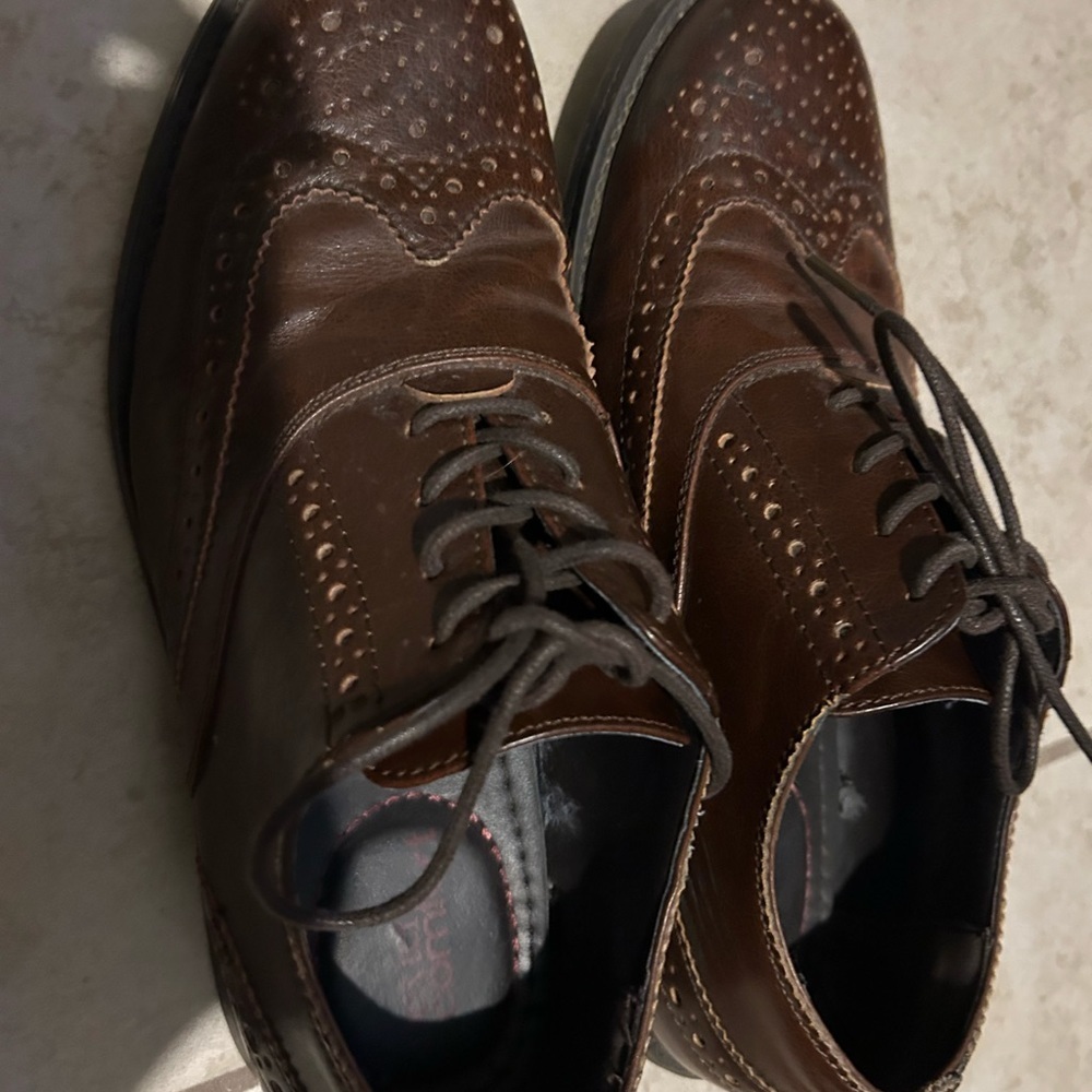 Men’s brown Dexter Comfort dress shoes size 7